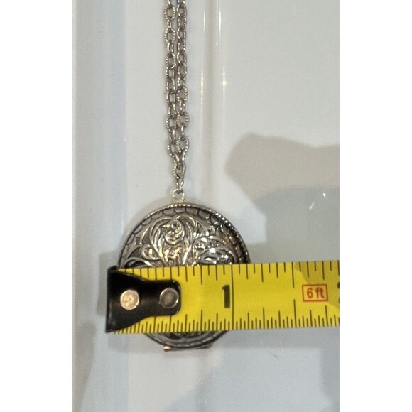 Vintage Silver Tone Round Filigree Locket Pendant Necklace Victorian Goth 24in - Picture 5 of 7